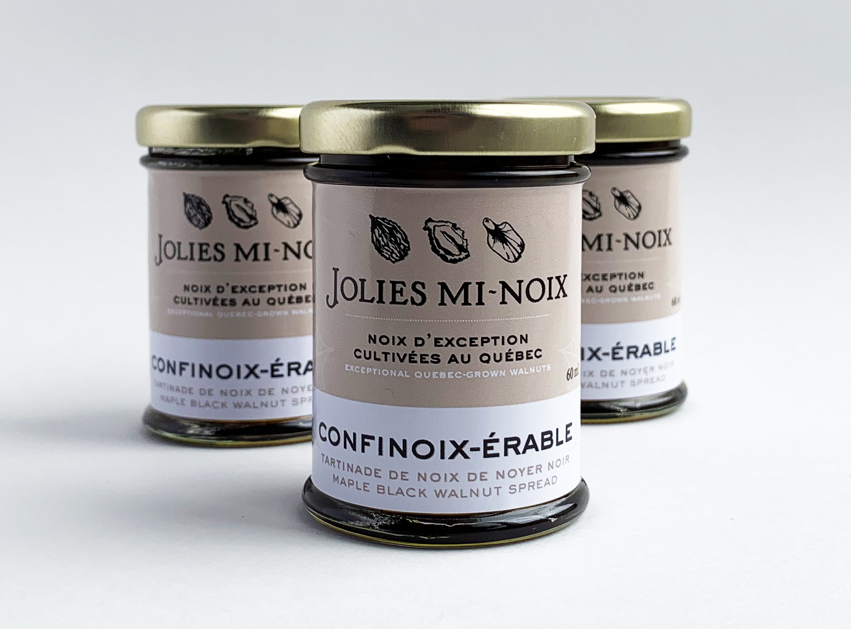 Confinoix de noyer noir à l'érable